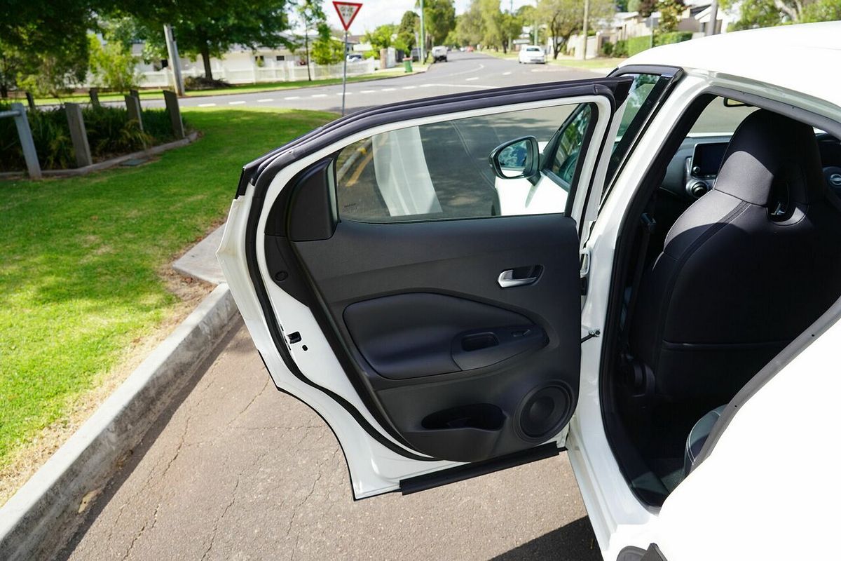 2023 Nissan JUKE ST-L F16