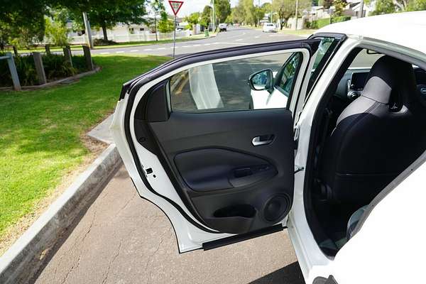 2023 Nissan JUKE ST-L F16