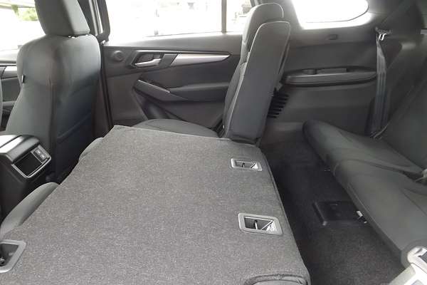 2025 Isuzu MU-X LS-M