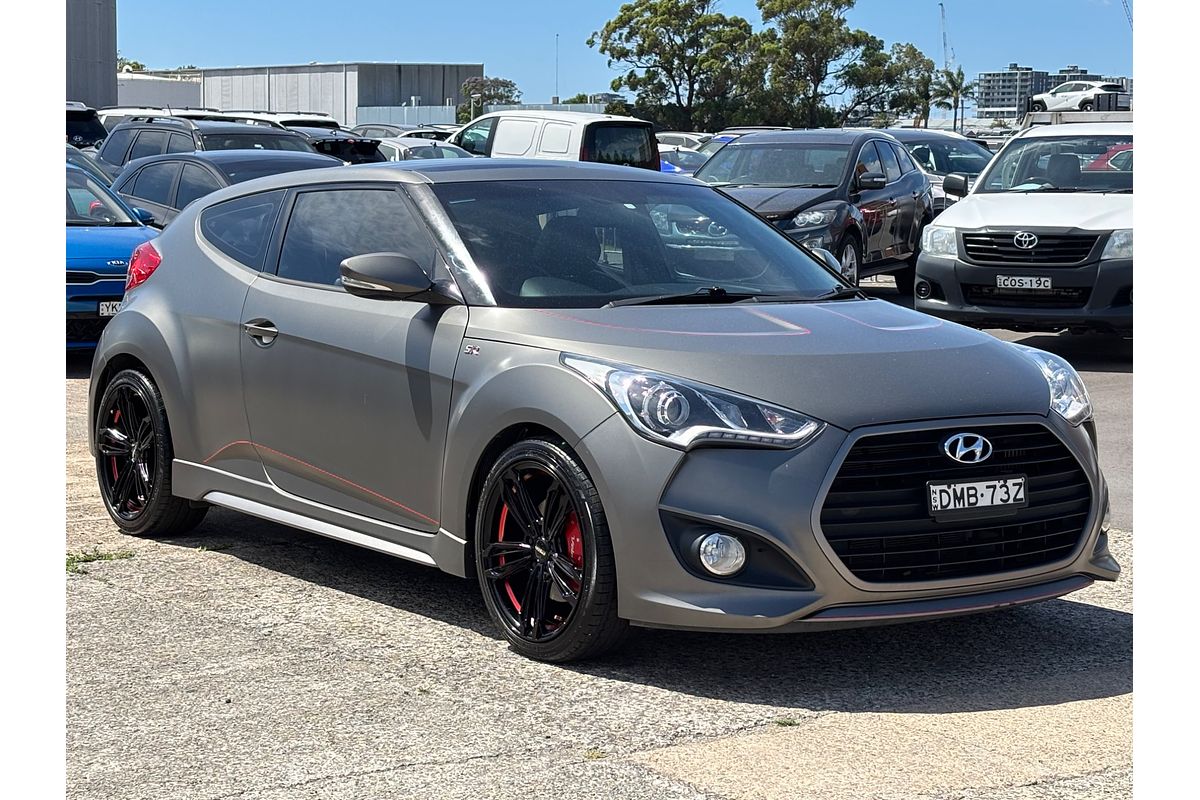 2016 Hyundai Veloster SR Turbo + FS4 Series II