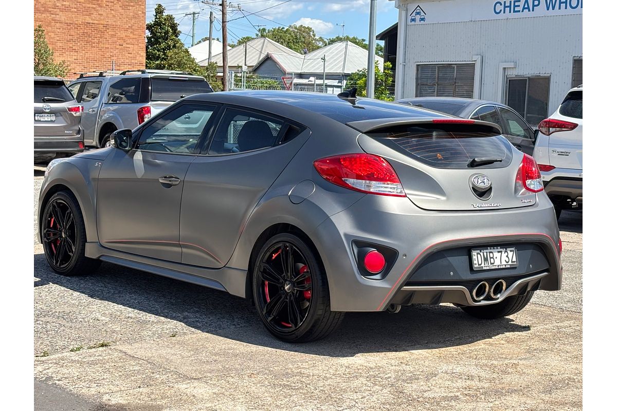 2016 Hyundai Veloster SR Turbo + FS4 Series II