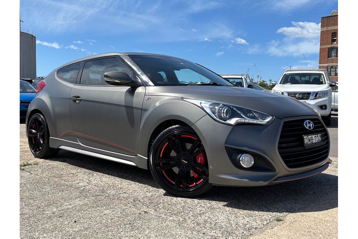 2016 Hyundai Veloster SR Turbo + FS4 Series II