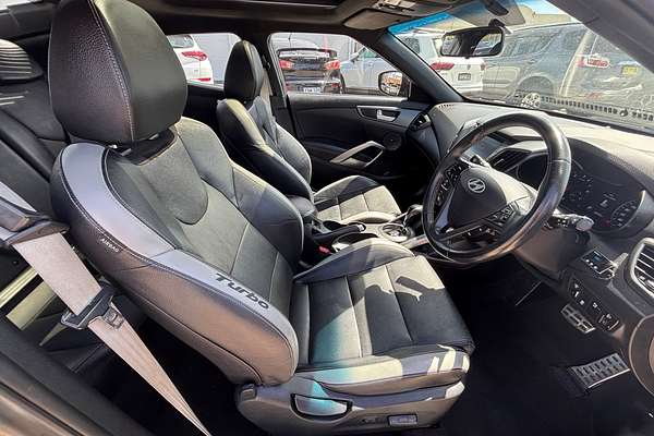 2016 Hyundai Veloster SR Turbo + FS4 Series II