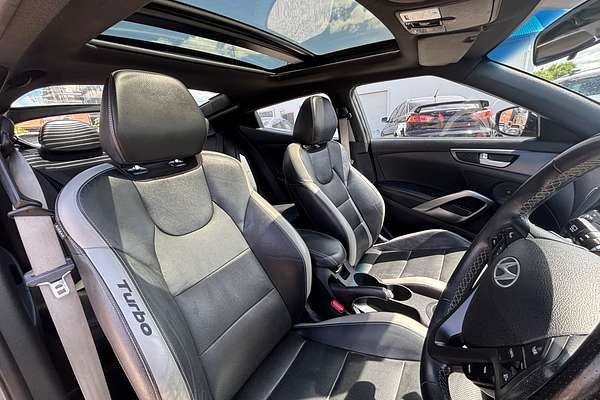 2016 Hyundai Veloster SR Turbo + FS4 Series II