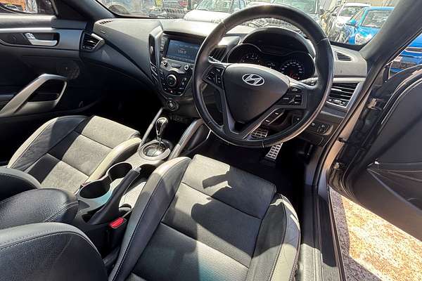 2016 Hyundai Veloster SR Turbo + FS4 Series II