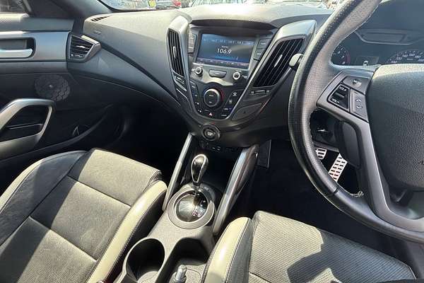 2016 Hyundai Veloster SR Turbo + FS4 Series II