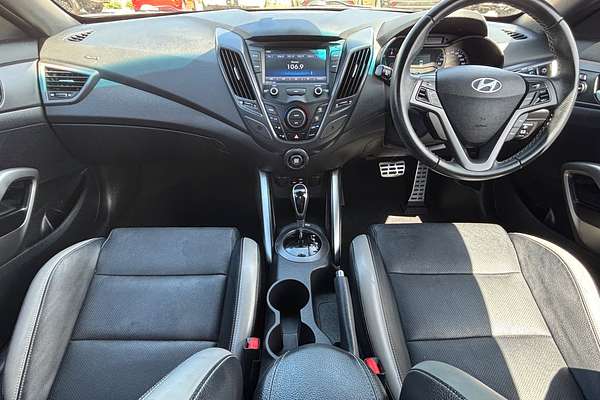 2016 Hyundai Veloster SR Turbo + FS4 Series II