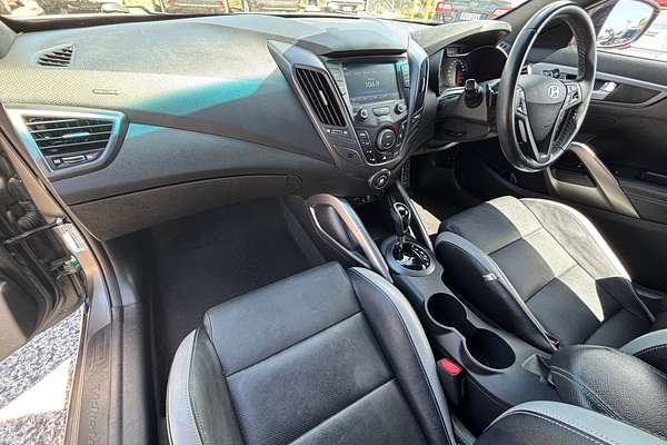 2016 Hyundai Veloster SR Turbo + FS4 Series II