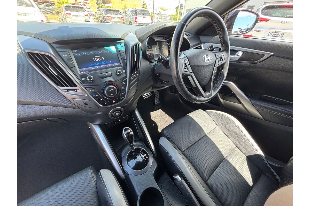 2016 Hyundai Veloster SR Turbo + FS4 Series II