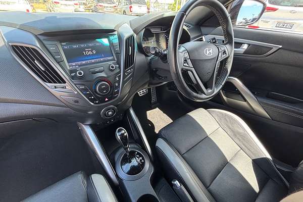 2016 Hyundai Veloster SR Turbo + FS4 Series II