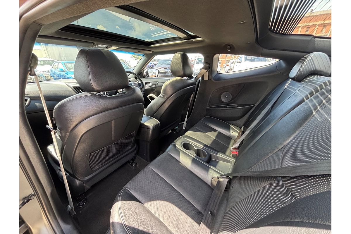 2016 Hyundai Veloster SR Turbo + FS4 Series II