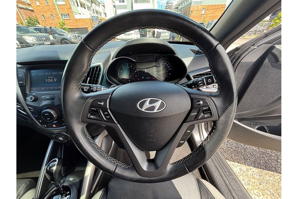 2016 Hyundai Veloster SR Turbo + FS4 Series II