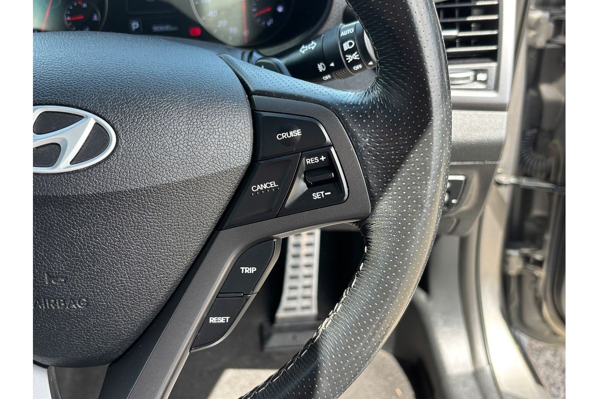 2016 Hyundai Veloster SR Turbo + FS4 Series II