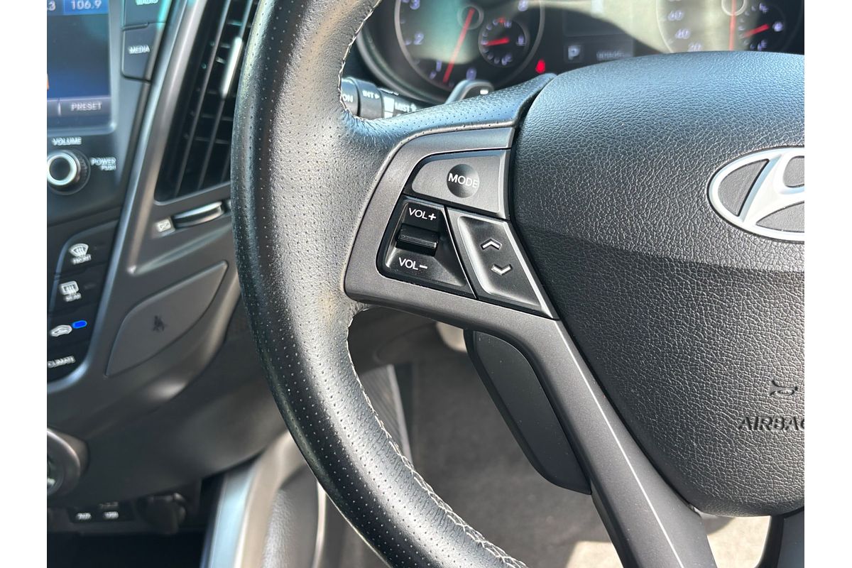 2016 Hyundai Veloster SR Turbo + FS4 Series II