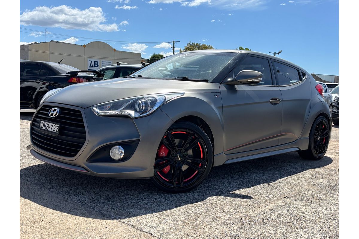 2016 Hyundai Veloster SR Turbo + FS4 Series II