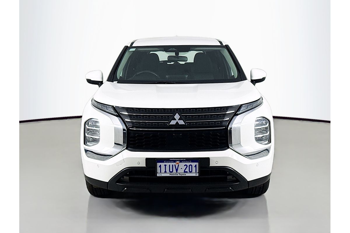 2023 Mitsubishi Outlander ES ZM