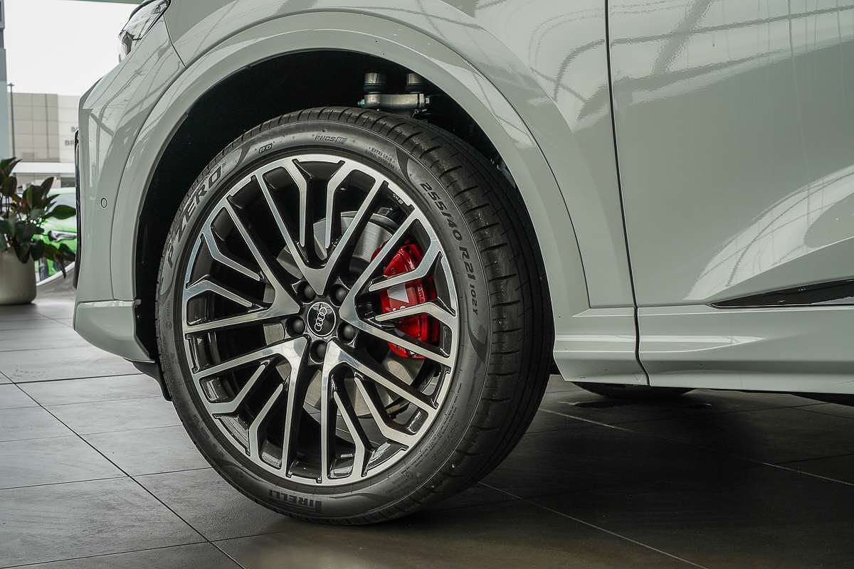 2025 Audi SQ5 TFSI FY