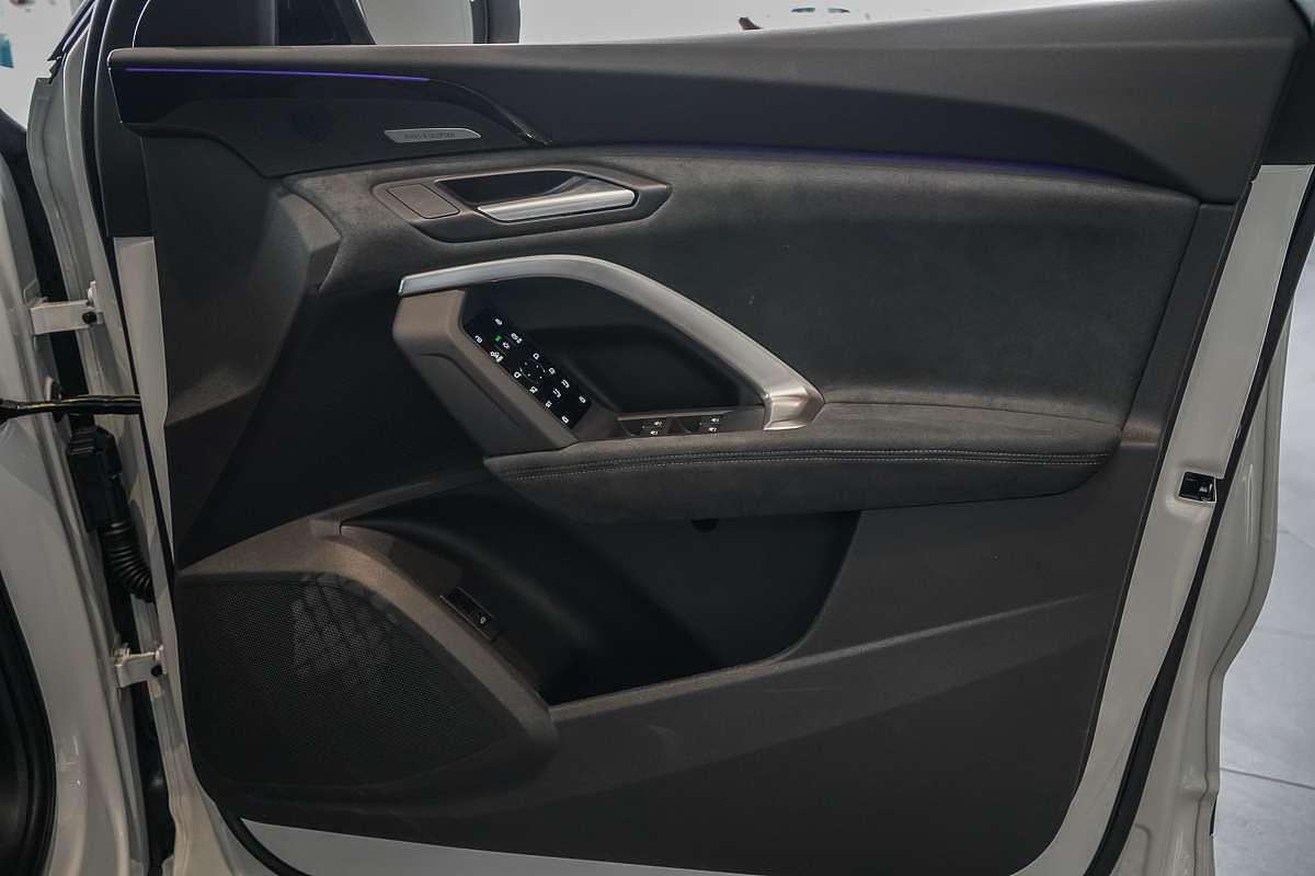 2025 Audi SQ5 TFSI FY