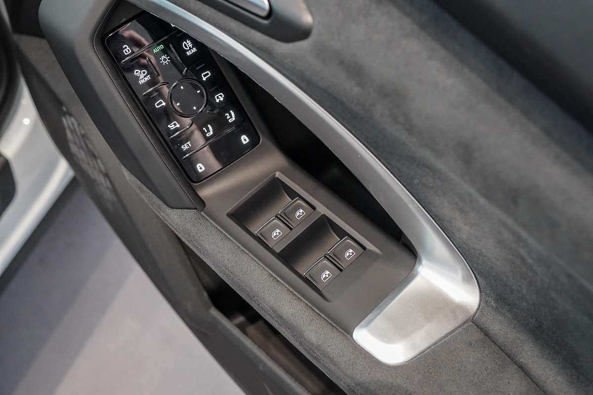 2025 Audi SQ5 TFSI FY