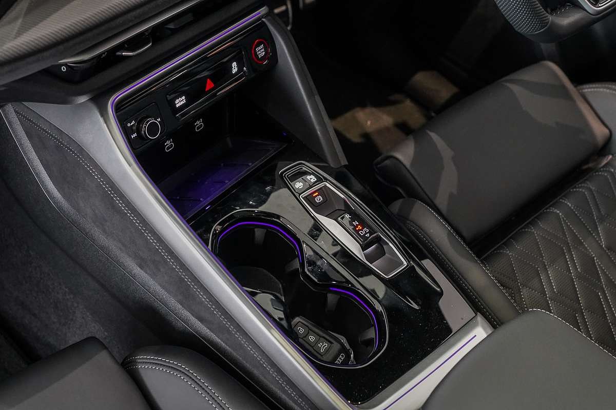 2025 Audi SQ5 TFSI FY