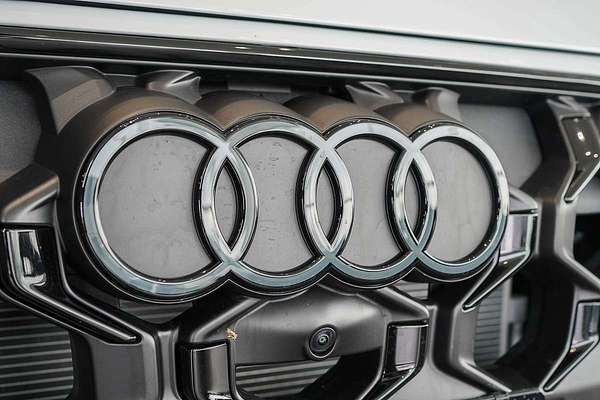 2025 Audi SQ5 TFSI FY