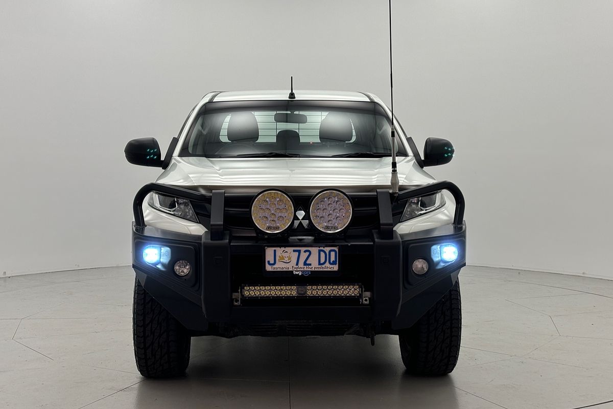 2020 Mitsubishi MR Triton GLX 2.4L D 6M/T 4X4 DC CC 2020 Mitsubishi MR Triton GLX 2.4L D 6M/T 4X4 DC CC