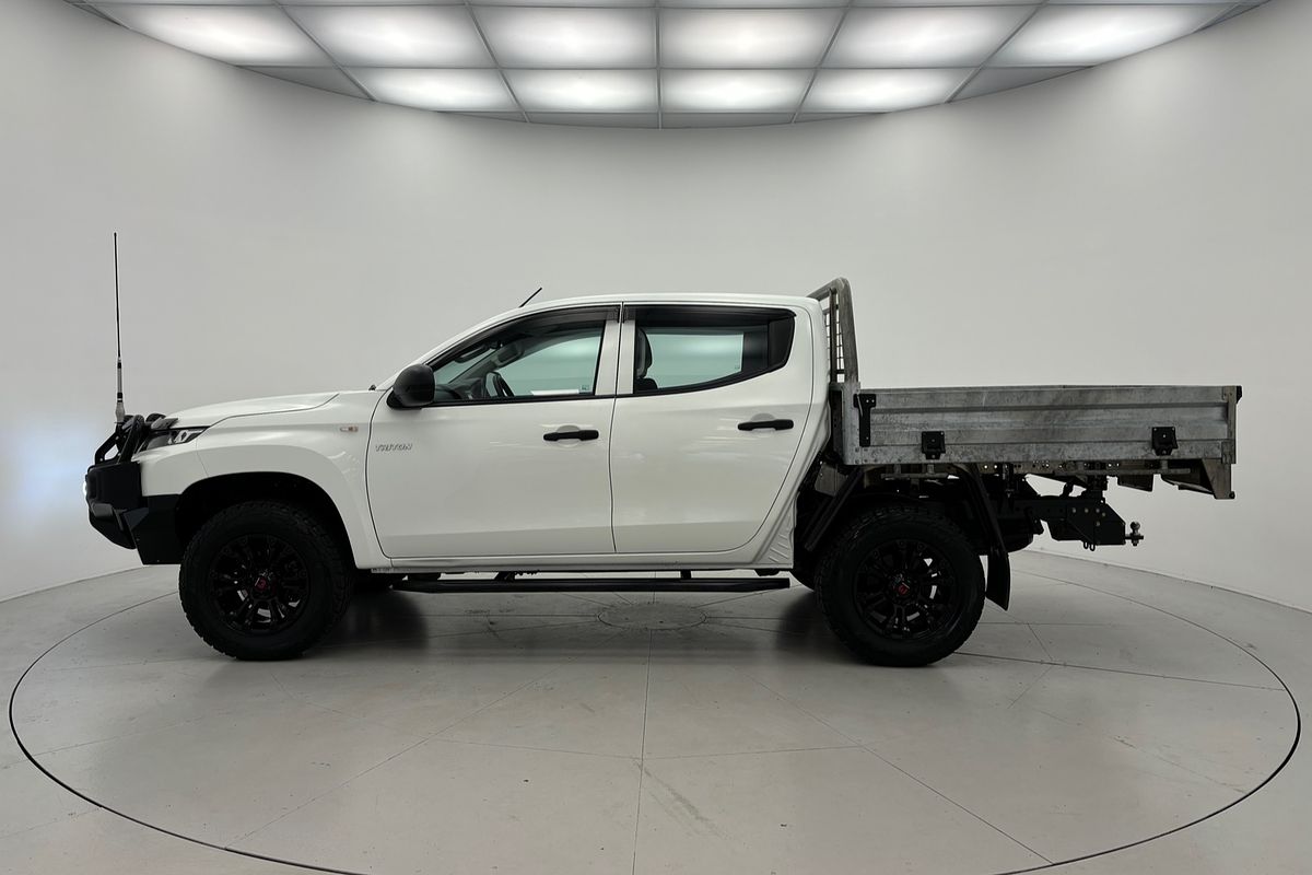 2020 Mitsubishi MR Triton GLX 2.4L D 6M/T 4X4 DC CC 2020 Mitsubishi MR Triton GLX 2.4L D 6M/T 4X4 DC CC