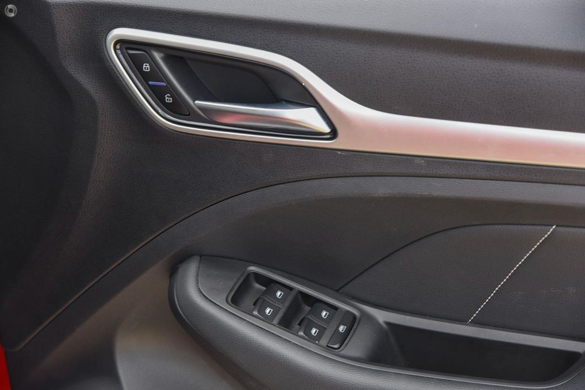 2021 MG ZS Essence AZS1