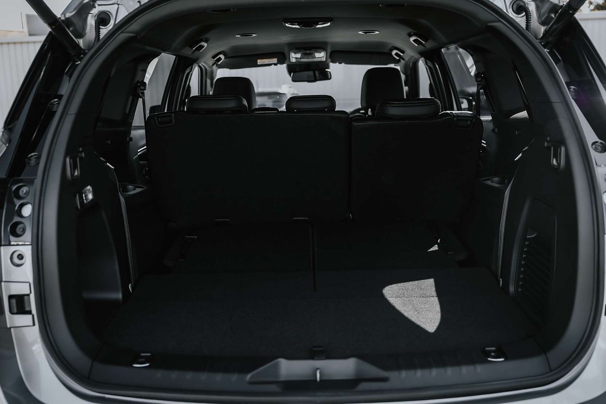 2025 Isuzu MU-X LS-T