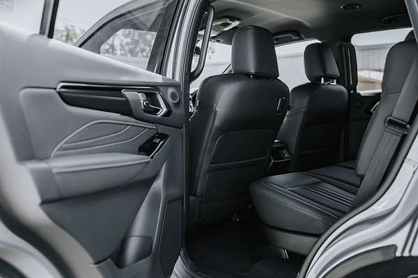 2025 Isuzu MU-X LS-T