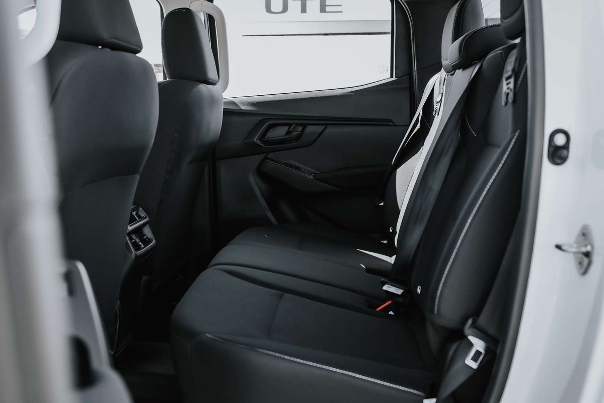 2025 Isuzu D-MAX SX High Ride  Rear Wheel Drive