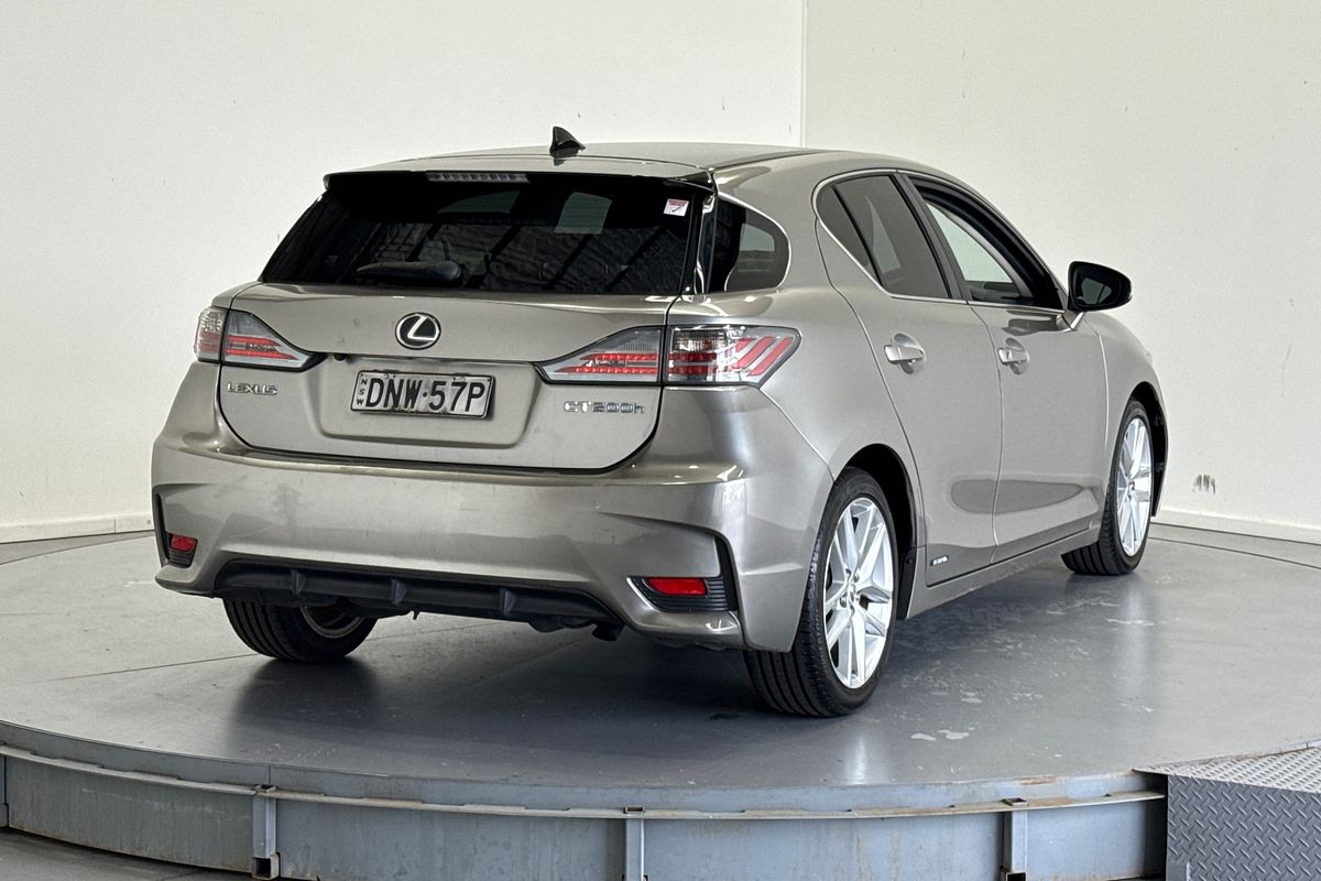 2017 Lexus CT LIMITED EDITION ZWA10R MY17