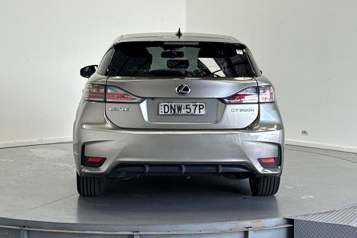 2017 Lexus CT LIMITED EDITION ZWA10R MY17