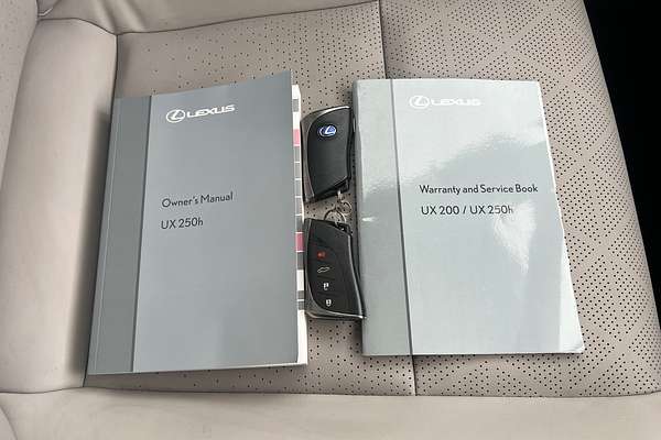 2022 Lexus UX UX250h Sport Luxury MZAH10R thumb-19