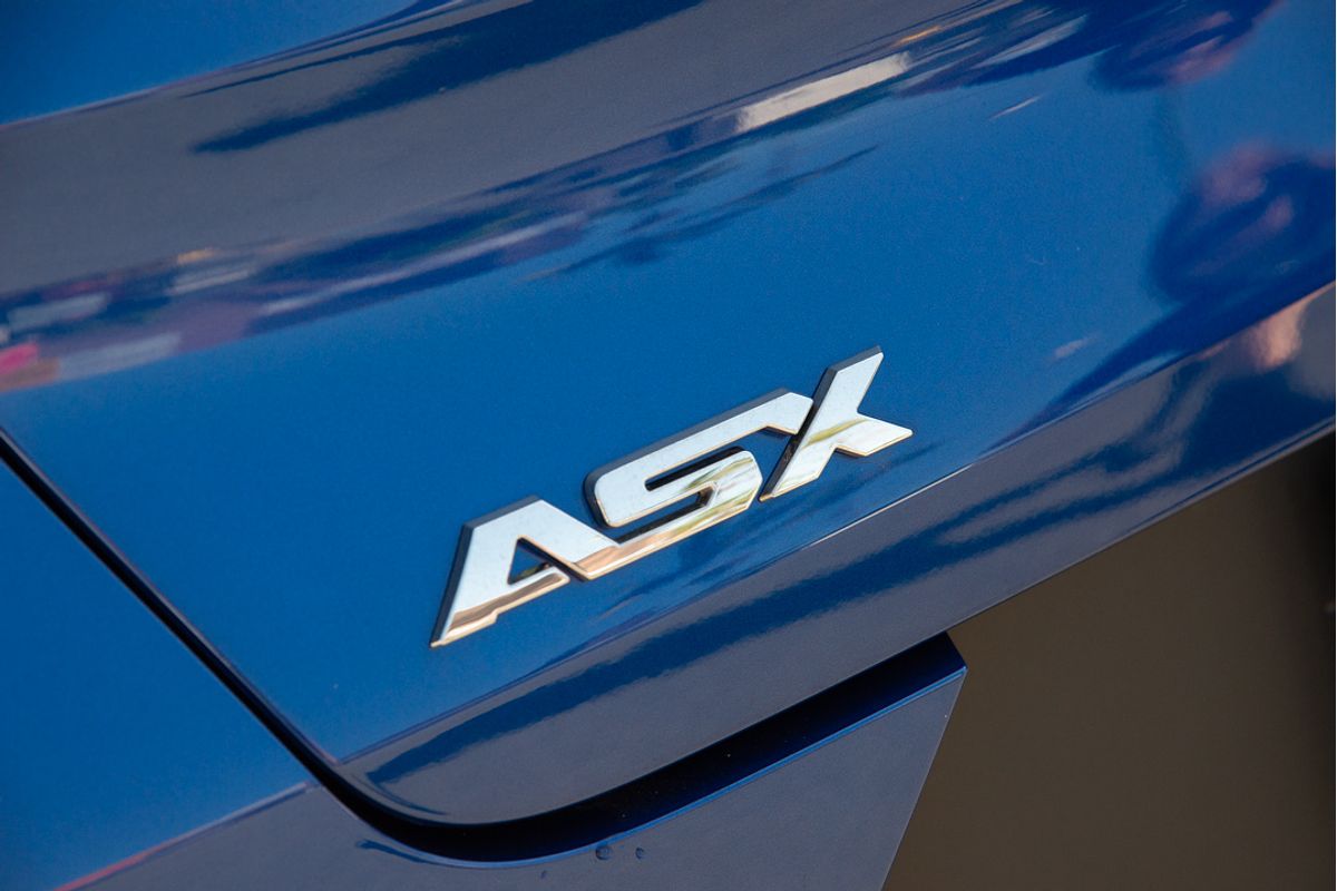2025 Mitsubishi ASX Exceed XE