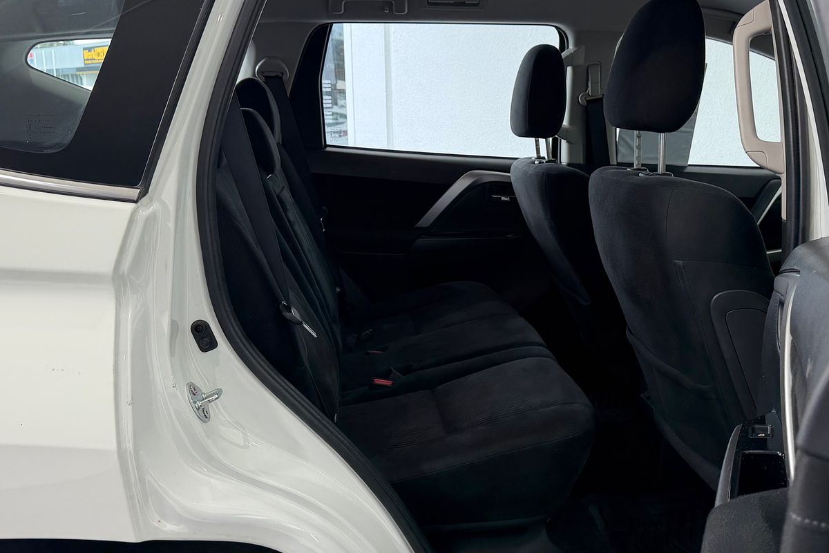 2023 Mitsubishi Pajero Sport GLX QF