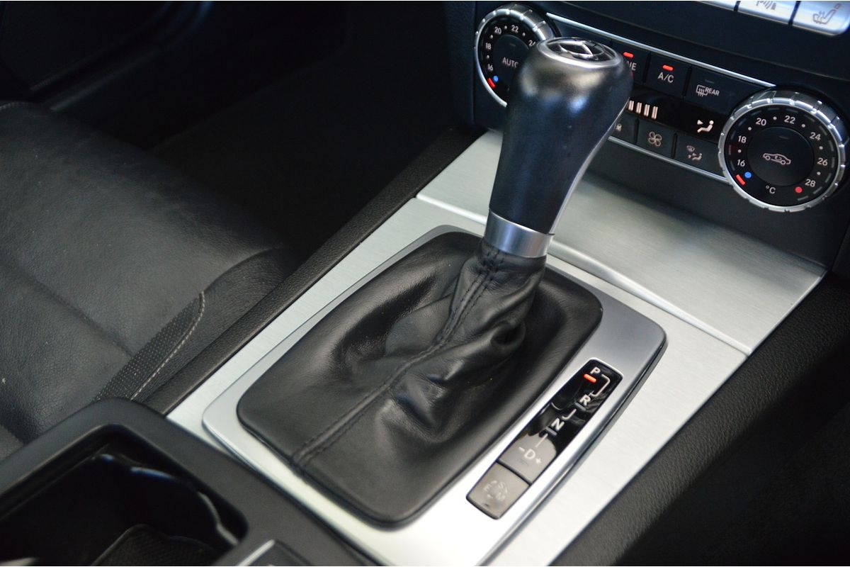 2015 Mercedes-Benz C-Class C250 Avantgarde C204