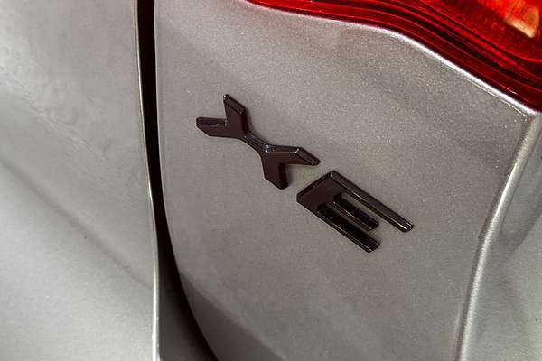 2021 Jaguar XE P300 R-Dynamic Black X760