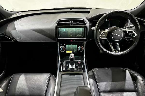 2021 Jaguar XE P300 R-Dynamic Black X760