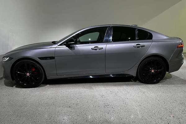 2021 Jaguar XE P300 R-Dynamic Black X760
