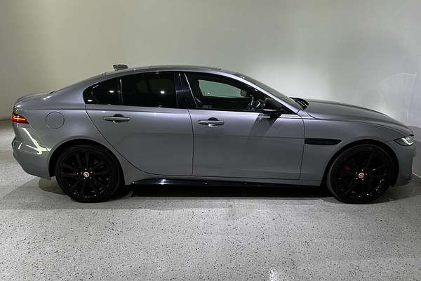2021 Jaguar XE P300 R-Dynamic Black X760