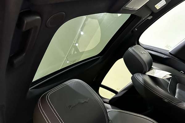 2021 Jaguar XE P300 R-Dynamic Black X760