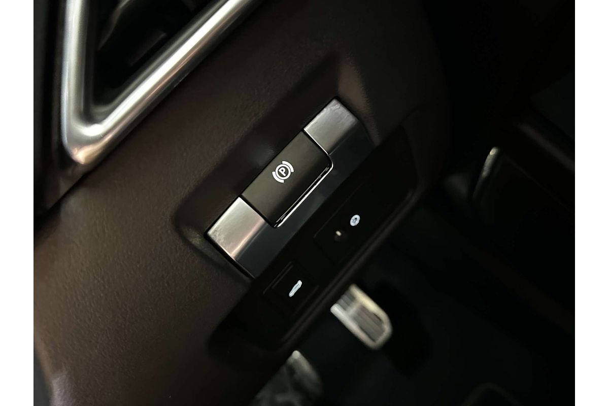 2021 Jaguar XE P300 R-Dynamic Black X760