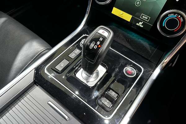 2021 Jaguar XE P300 R-Dynamic Black X760