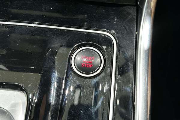 2021 Jaguar XE P300 R-Dynamic Black X760