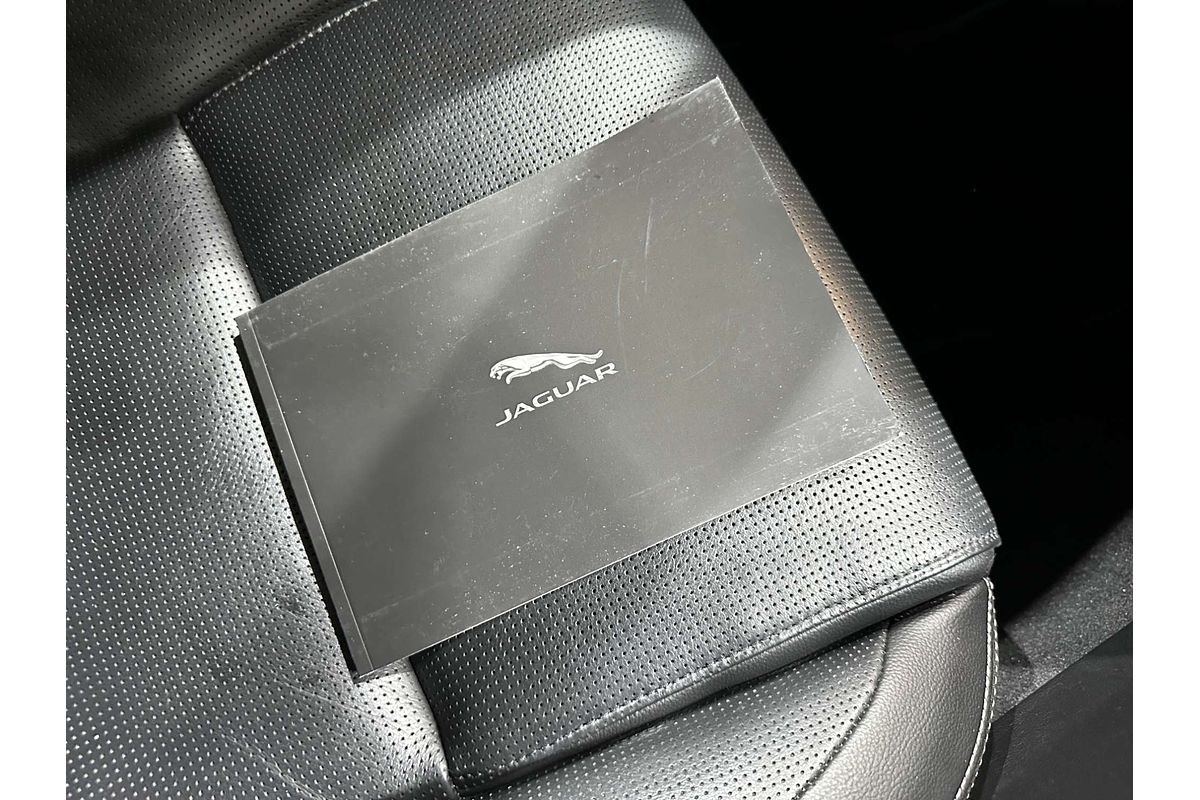 2021 Jaguar XE P300 R-Dynamic Black X760