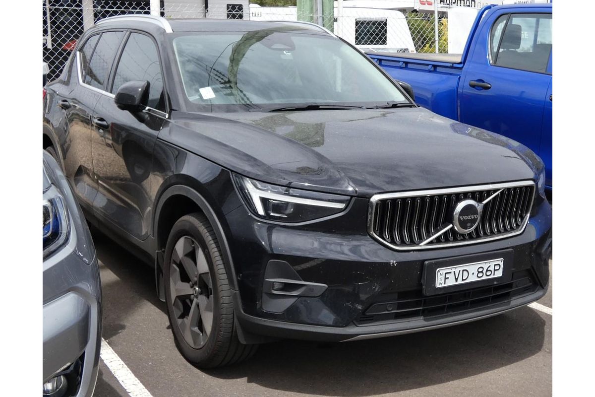 2024 Volvo XC40 Plus B4