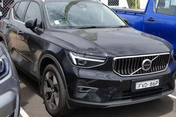 2024 Volvo XC40 Plus B4