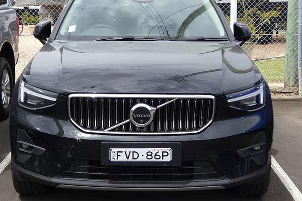 2024 Volvo XC40 Plus B4