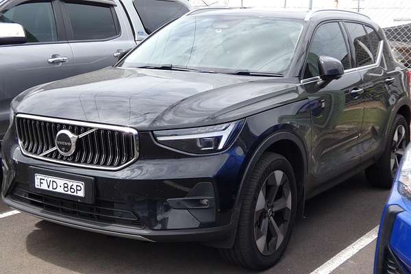 2024 Volvo XC40 Plus B4